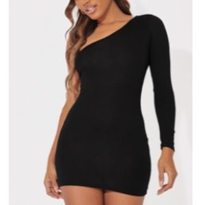 PLT black one sleeve dress